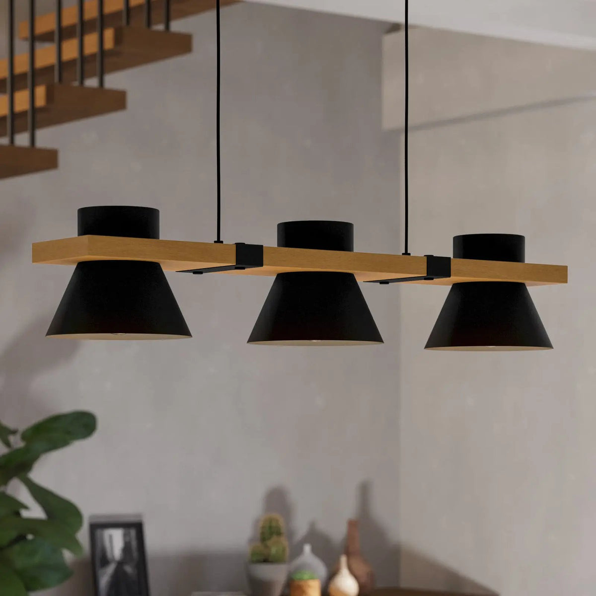Maccles pendant light in black with wood, 3-bulb