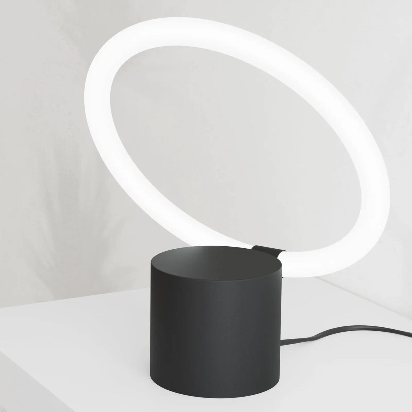 Caranacoa LED table lamp