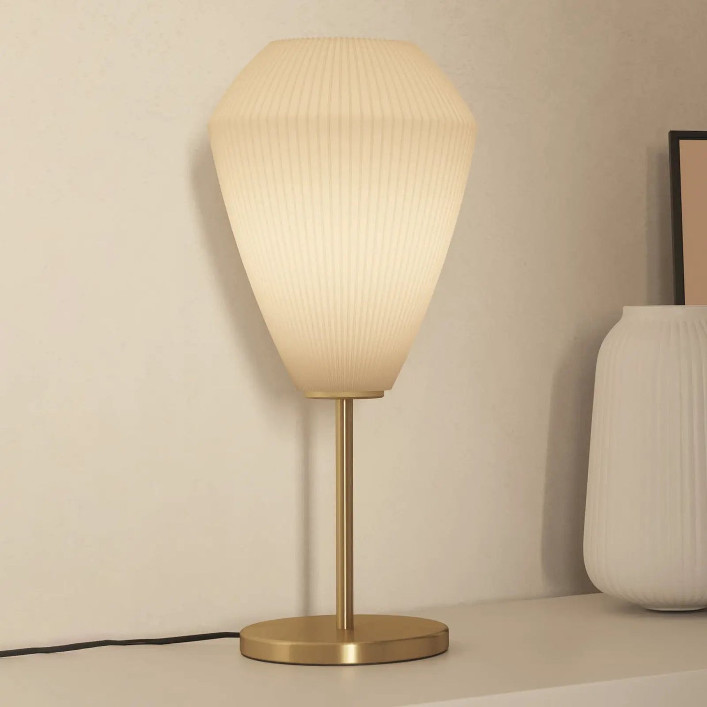 Caprarola table lamp, height 46 cm, sand colour/brass, glass