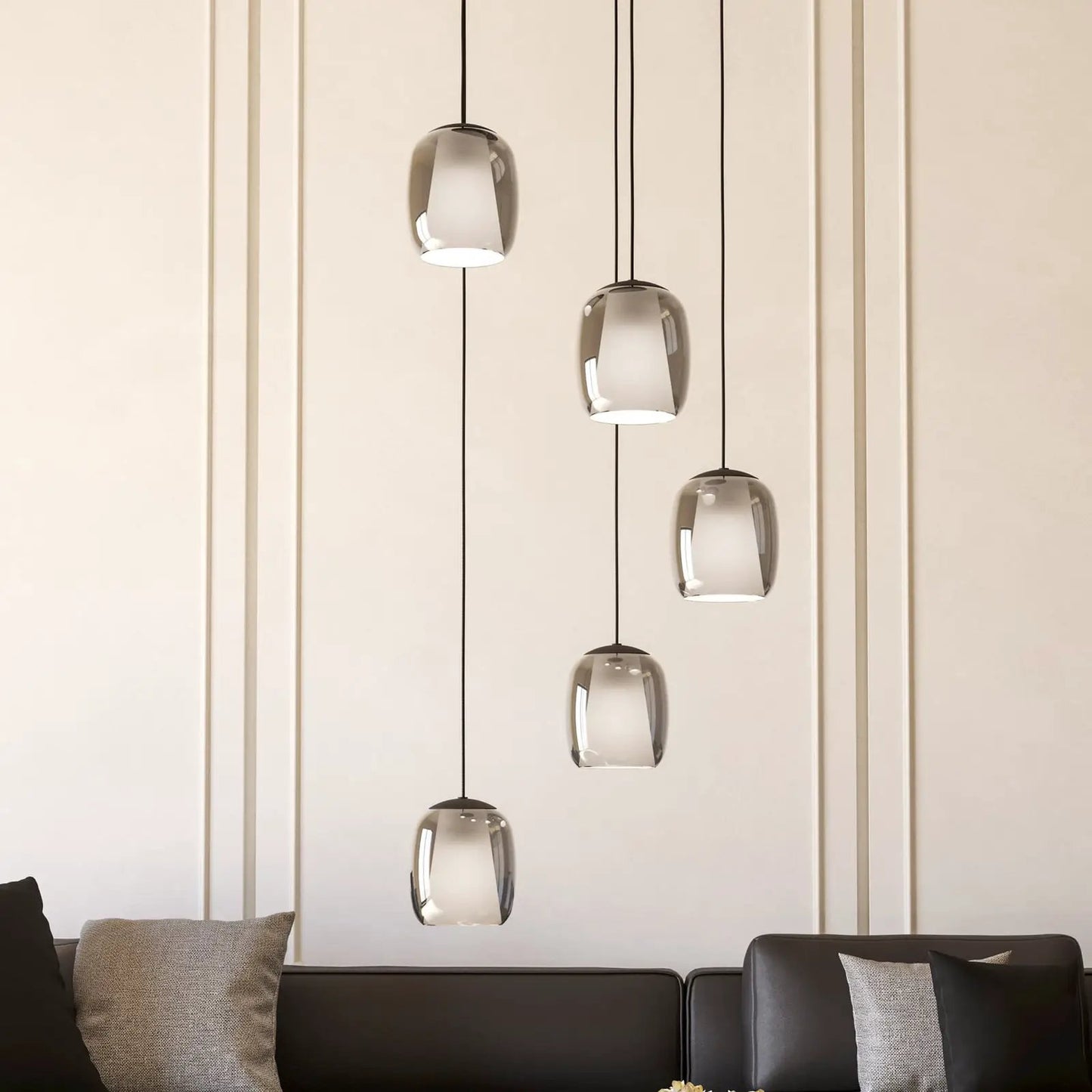 Ciampino pendant light, black, 5-bulb.