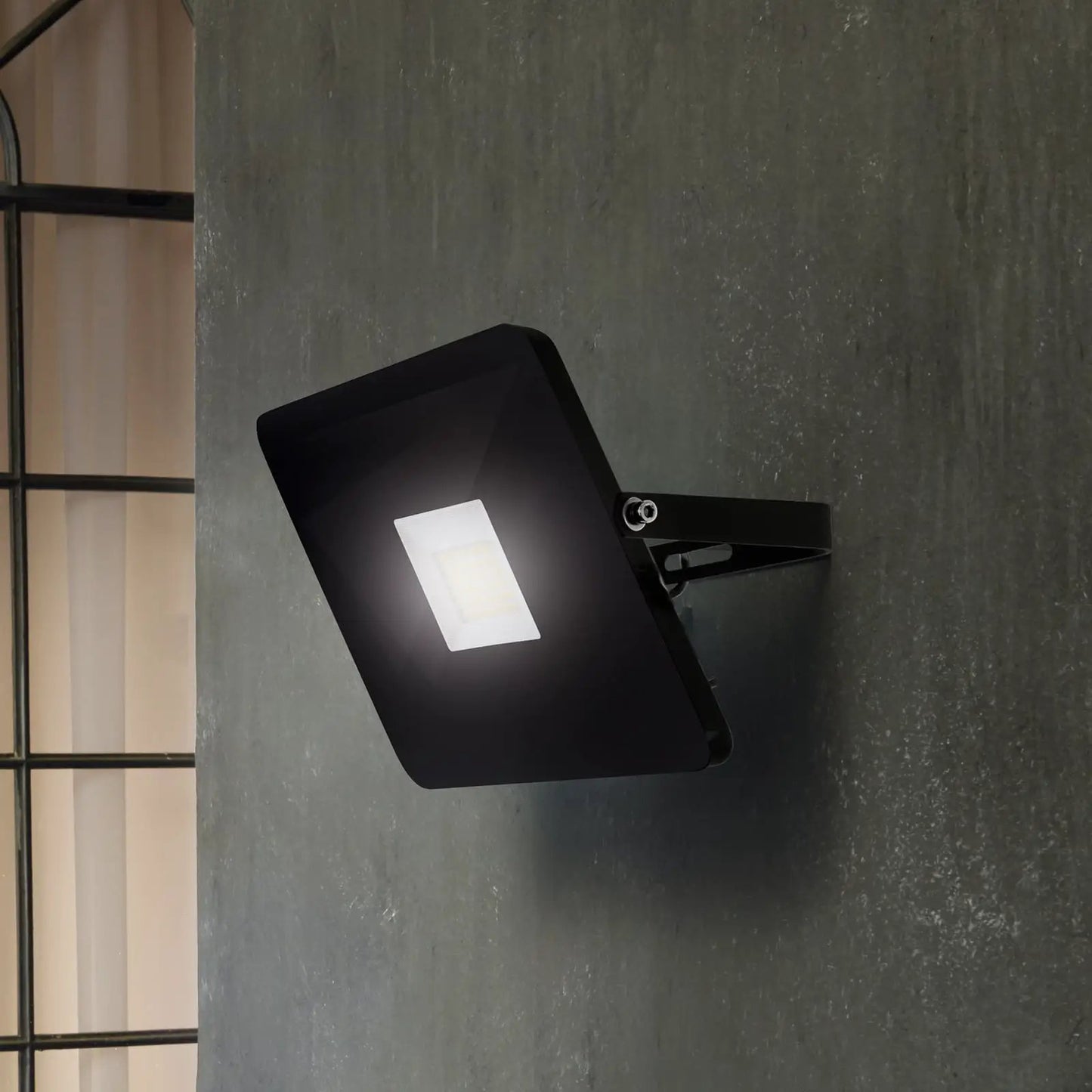Faedo 3 LED outdoor spotlight in black, 50 W
