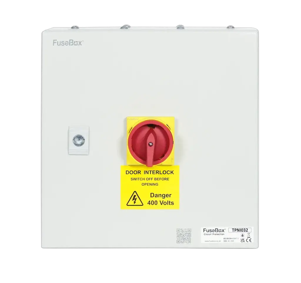 Fusebox 32A 3P+N ISO (METAL) DOOR INTERLOCK IP65 - Electrical Fusebox 32A 3P+N ISO (METAL) DOOR INTERLOCK IP65 Electrical