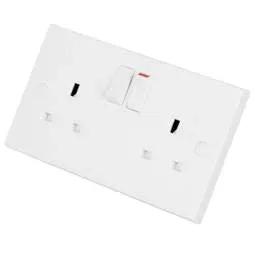 bg square edge BG 900 Series 13A DP 2 Gang Switched Socket White - bg square edge BG 900 Series 13A DP 2 Gang Switched Socket White