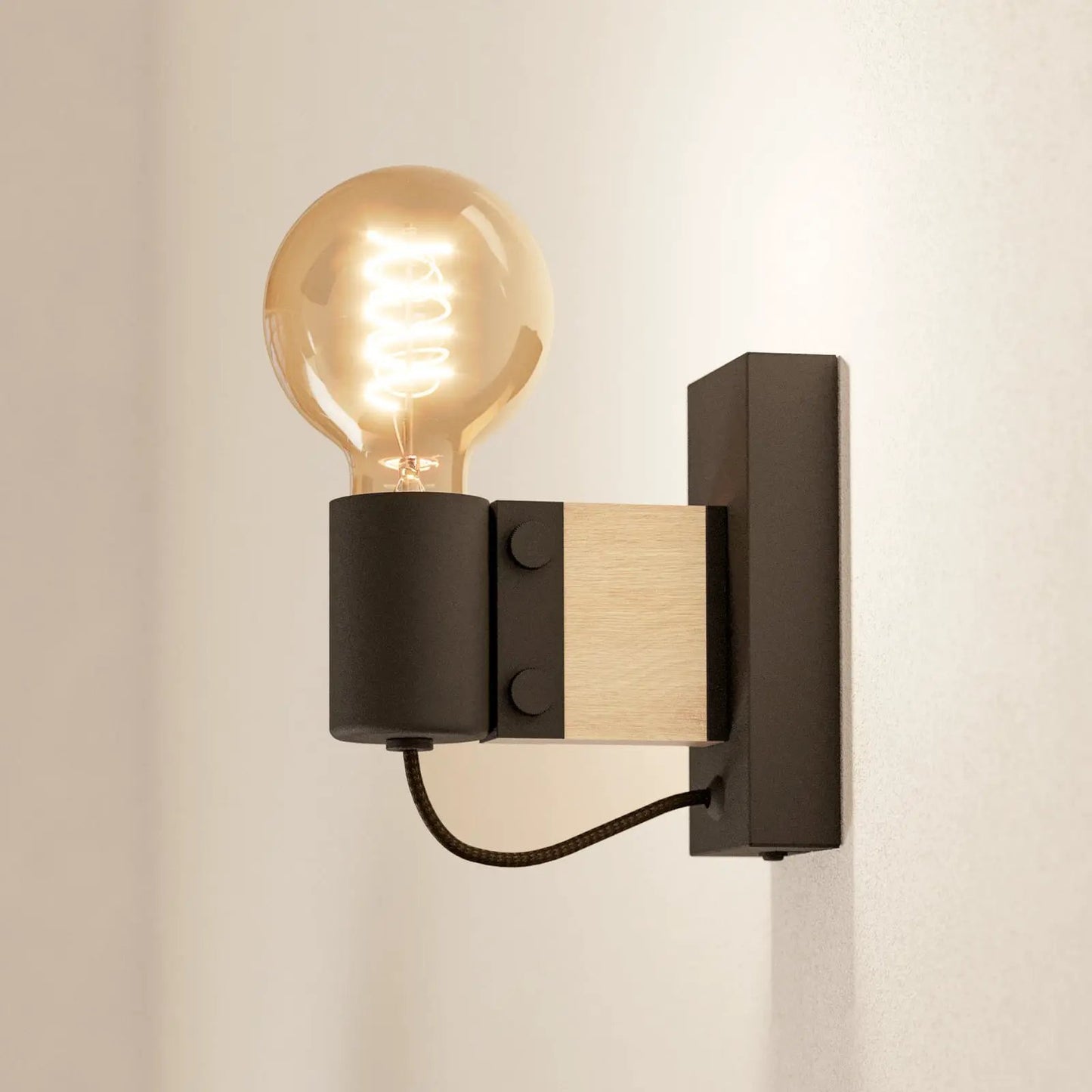 EGLO Bailrigg wall light made of wood