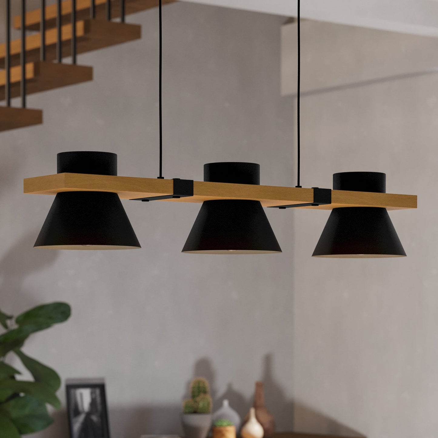 Maccles pendant light in black with wood, 3-bulb