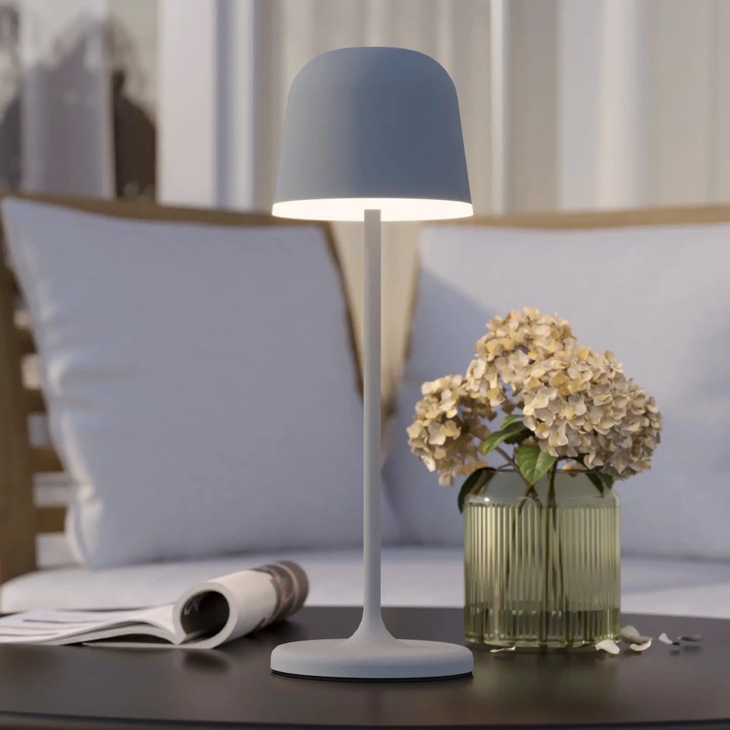 Mannera LED table lamp with a battery, grey