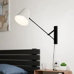 Forcadet wall light with a wide projection