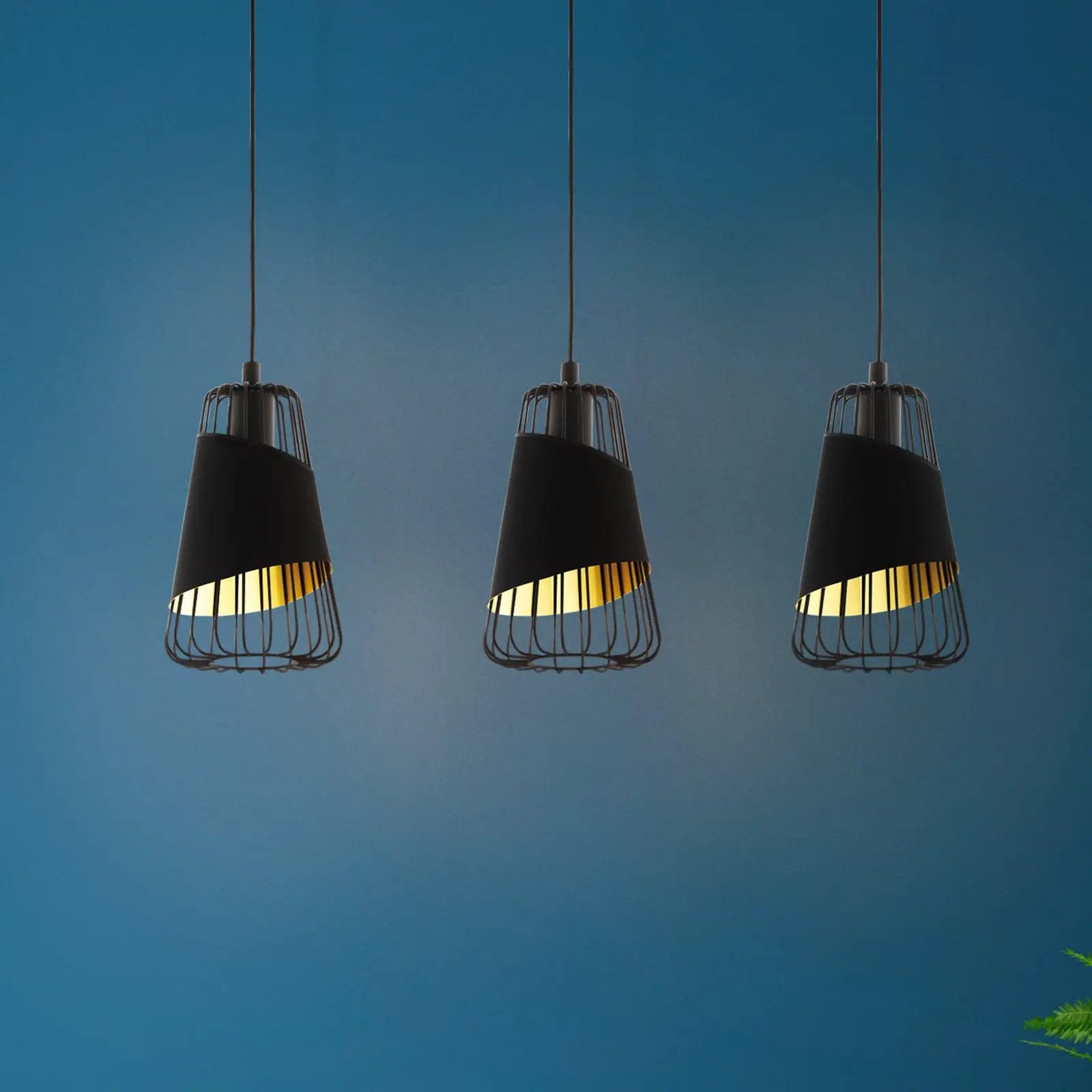 Hanging light Austell, length 76.5 cm, black/gold, 3-bulb.
