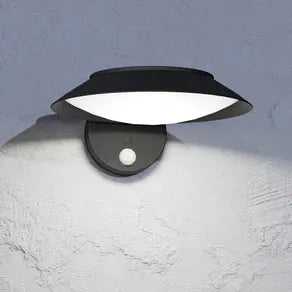 Cerrisi solar LED wall lamp, width 10.5 cm, black, sensor
