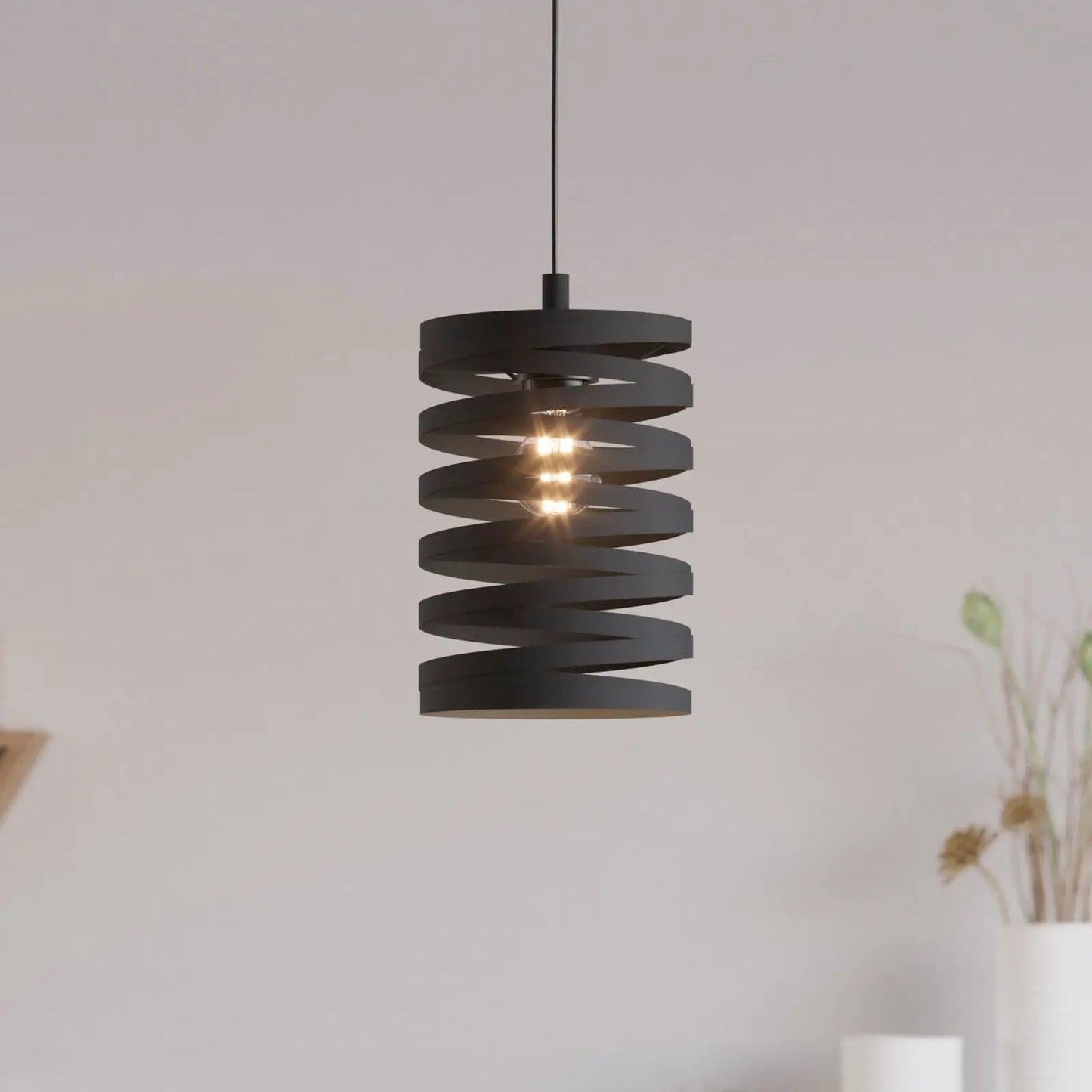 Cremella pendant light, Ø 18 cm, black, steel