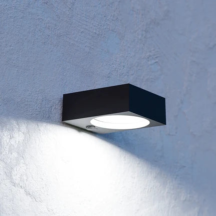 Darfano solar-powered LED outdoor wall lamp, black, width 14 cm