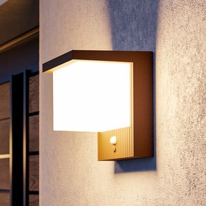 Frigento rust-coloured LED solar wall lamp, height 15 cm, sensor