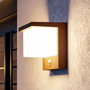 Frigento rust-coloured LED solar wall lamp, height 15 cm, sensor