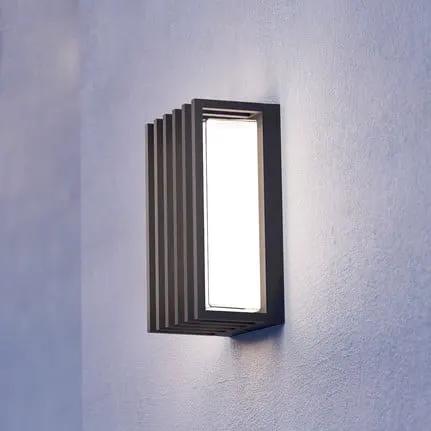 Genovese LED outdoor wall lamp, black, height 24 cm, sensor