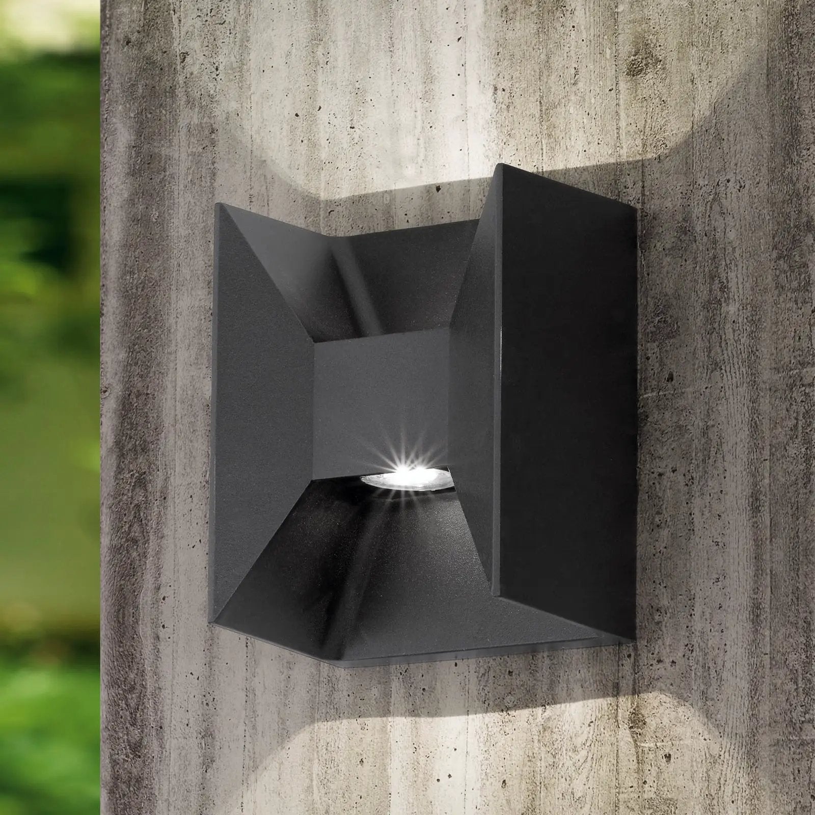 Morino LED outdoor wall lamp, black, height 18 cm, metal