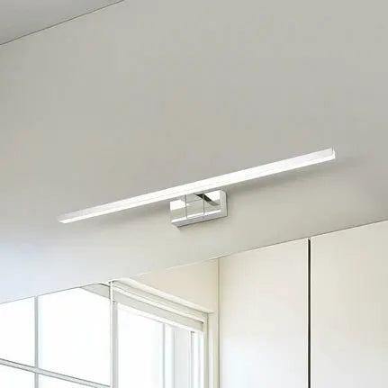 Conettilla LED wall lamp, chrome-coloured, width 60 cm IP44 CCT