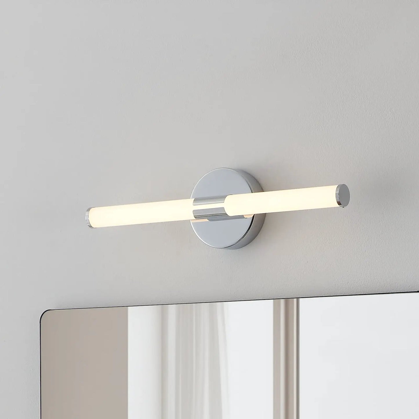 Ramola LED wall light, chrome-coloured, width 45 cm, IP44, CCT