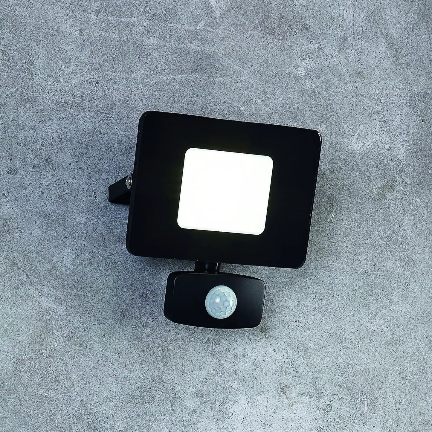 Faedo 3 LED outdoor spotlight, sensor, black, 20 W