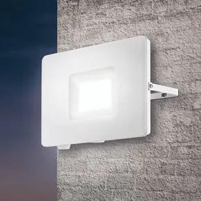 Faedo 3 LED outdoor spotlight in white, 50 W