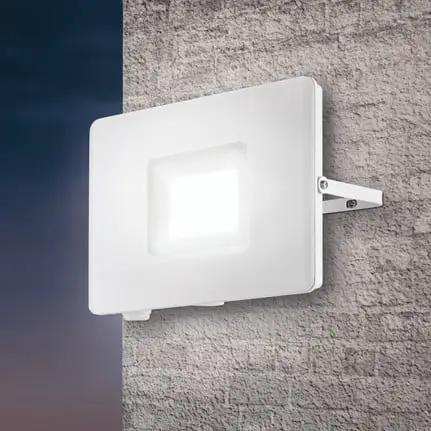 Faedo 3 LED outdoor spotlight in white, 50 W