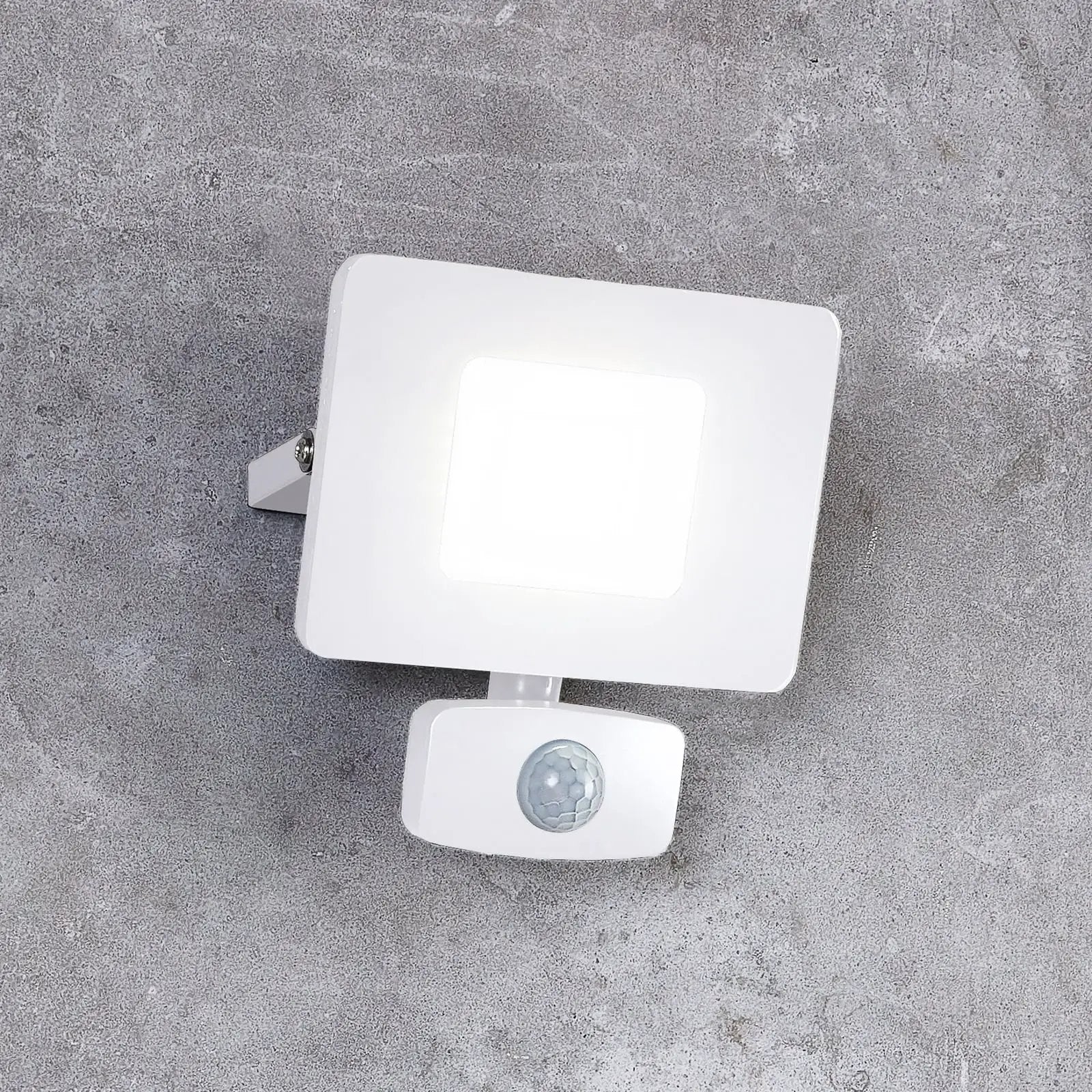 Faedo 3 LED outdoor spotlight, sensor, white, 20 W