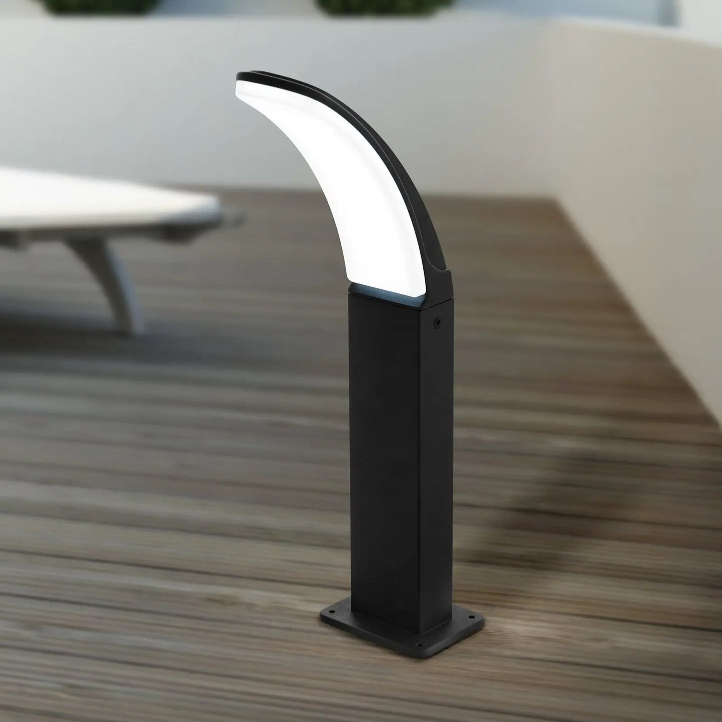 Fiumicino LED pillar light in a curved shape