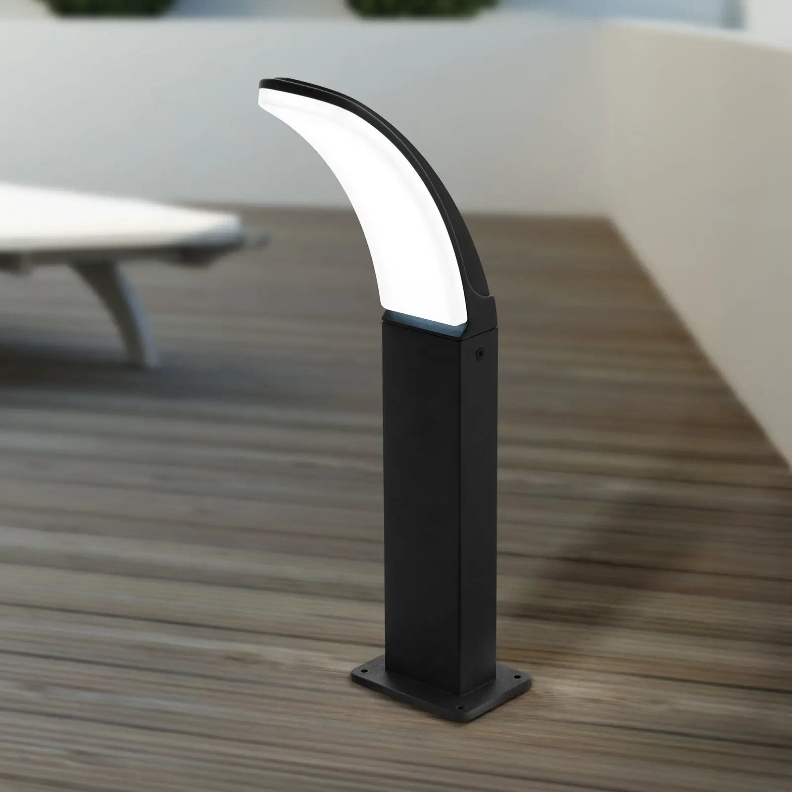 Fiumicino LED pillar light in a curved shape