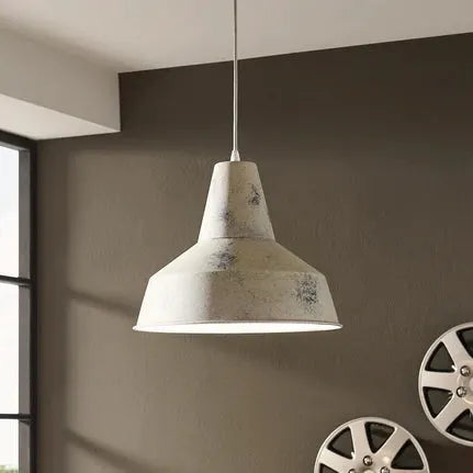 With a broad lampshade - Berenice hanging light