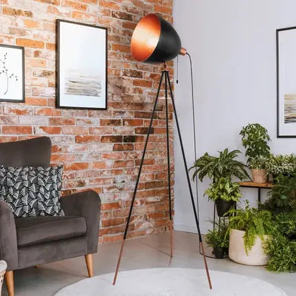 Chester floor lamp in black/copper