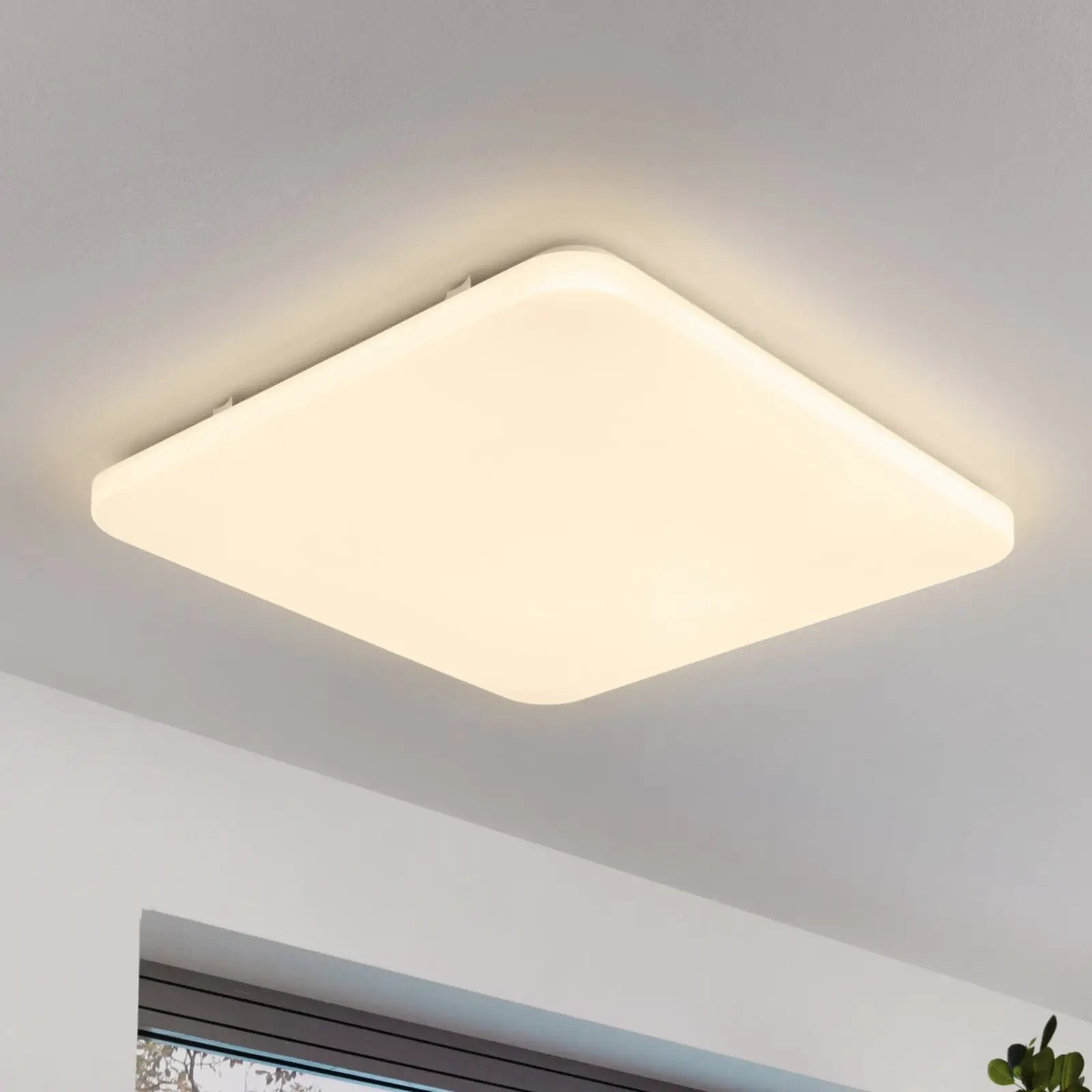 Frania LED ceiling light angular