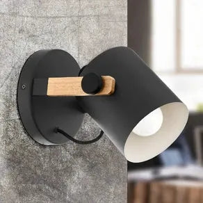 Hornwood wall light with wooden detail, black