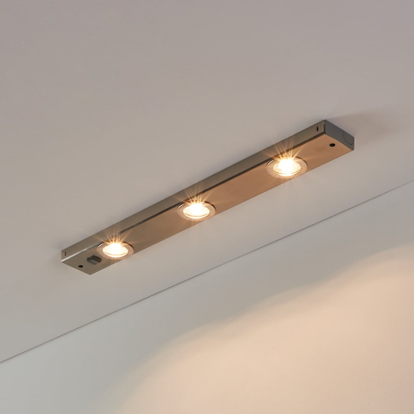 Kob LED under-cabinet light, switch, matt nickel