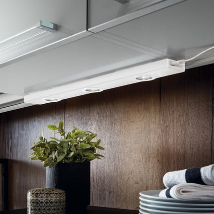 Kob LED under-cabinet light with a switch, white