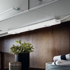 Kob LED under-cabinet light with a switch, white