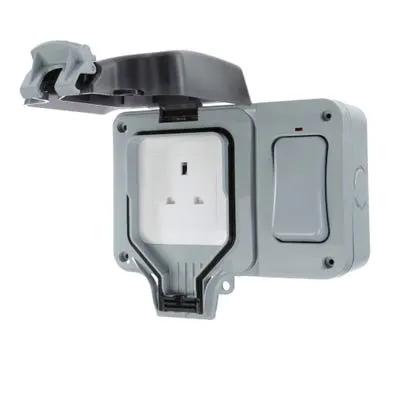 BG British General BG 13A 1 Gang IP66 Socket with External Switch WP21ES - BG British General BG 13A 1 Gang IP66 Socket with External Switch WP21ES