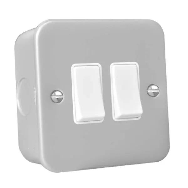 Metalclad 2g 10AX 2 Way Rkr WH/WH