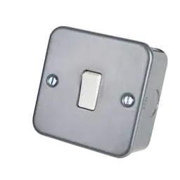 pvc back boxes BG 10A 1 Gang 2 Way Light Switch Metal Clad - pvc back boxes BG 10A 1 Gang 2 Way Light Switch Metal Clad