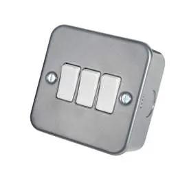 pvc back boxes BG 10A 3 Gang 2 Way Light Switch Metal Clad - pvc back boxes BG 10A 3 Gang 2 Way Light Switch Metal Clad
