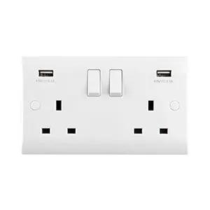 saxby cruved edge Curved Edge 13A 2G DP Switched Socket with twin 5V USB - saxby cruved edge Curved Edge 13A 2G DP Switched Socket with twin 5V USB